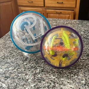 3D Maze Ball Puzzle Toy Set - Blue and Yellow